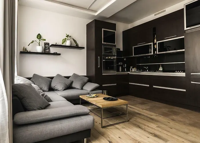 Dietrich Apartment *